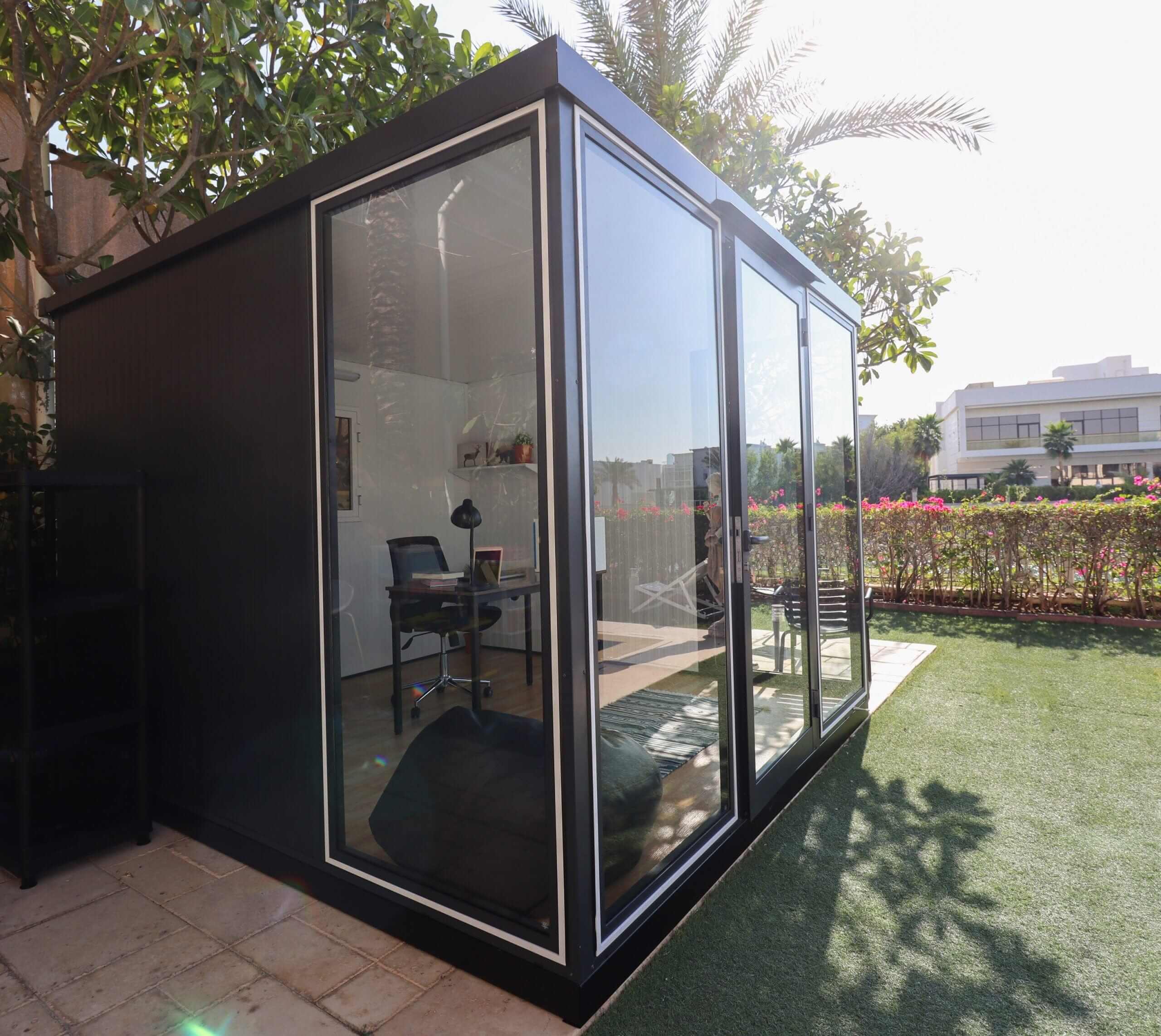 Duramax 10' x 10' All-Season Insulated Garden Room Building 32001